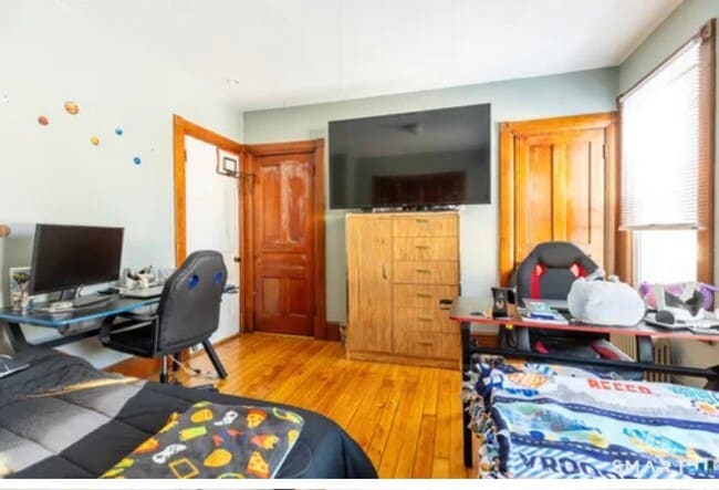 Photo - 20 Pleasant St Unit 1