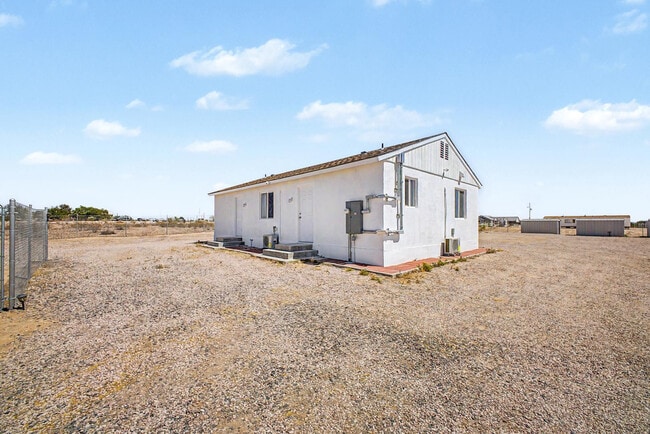 Photo - 34233 W Sahuaro St