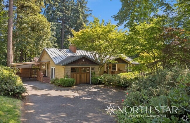 Building Photo - Charming Home in Coveted First Addition Ne...