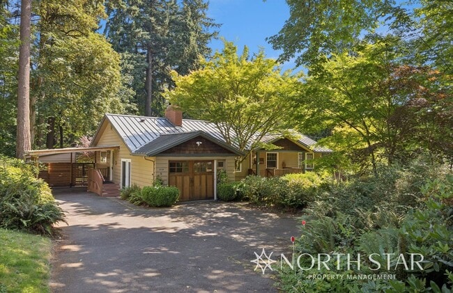 Charming Home in Coveted First Addition Ne... - Charming Home in Coveted First Addition Ne...