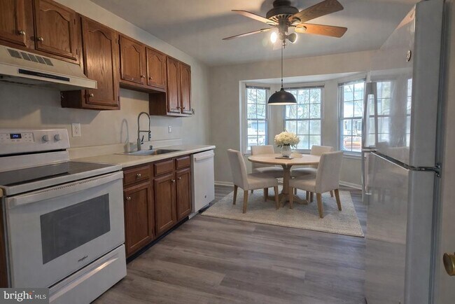 Photo - 7854 Kings Bench Pl