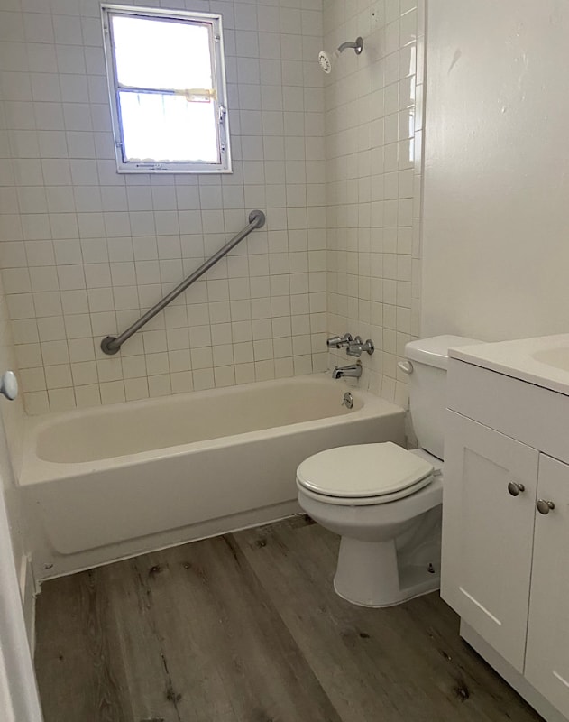 Photo - 218 N 13th St