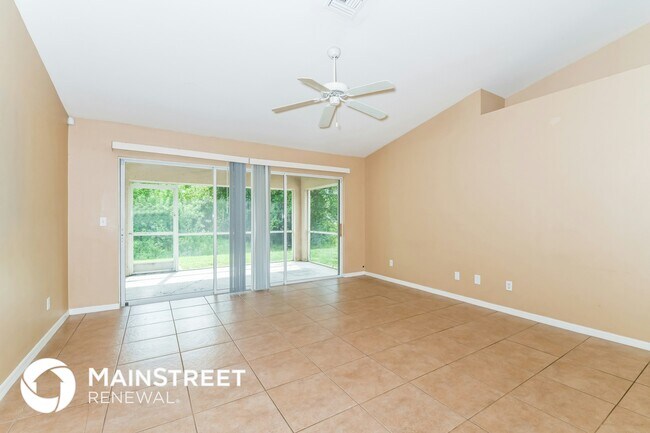 Photo - 173 Aurora Ave S