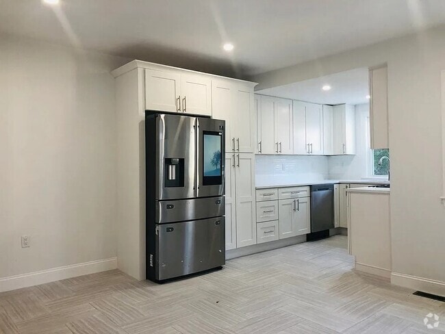 Building Photo - 31 Middle St Unit A Rental