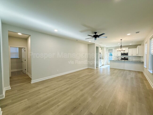 Photo - 8650 Windsor Hill Blvd