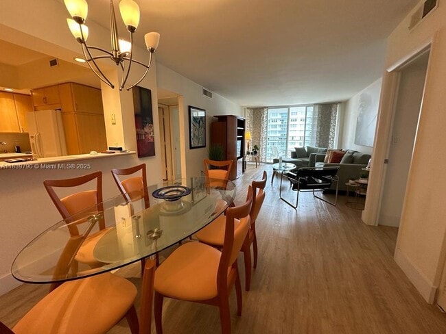 Photo - 5600 Collins Ave Unidad 10U
