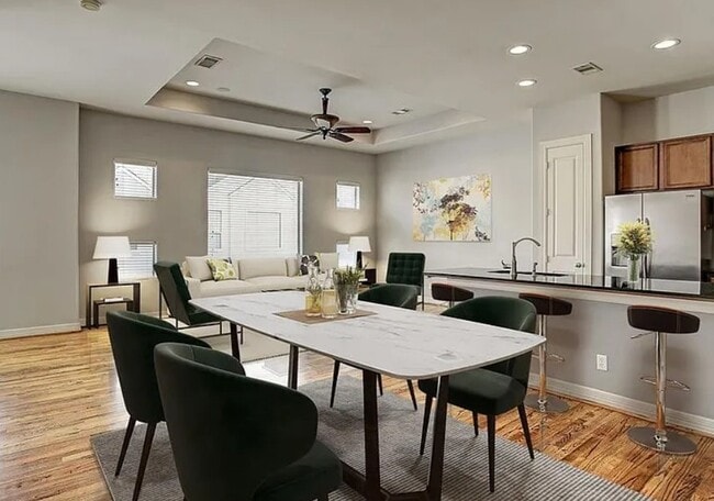 Photo - 3811 Center Plaza Dr