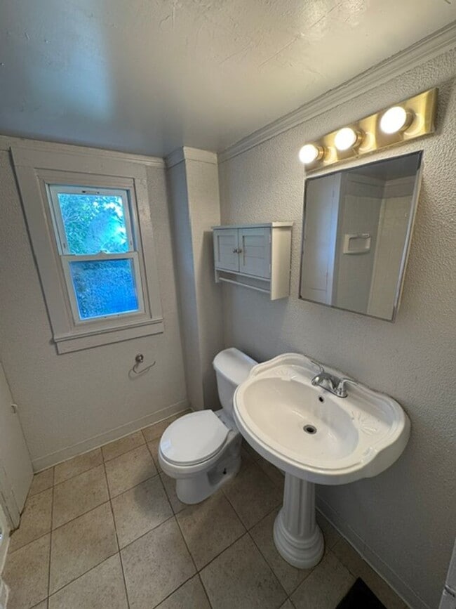 Photo - 1018 Archer Ave Unit 1018 1/2 Archer