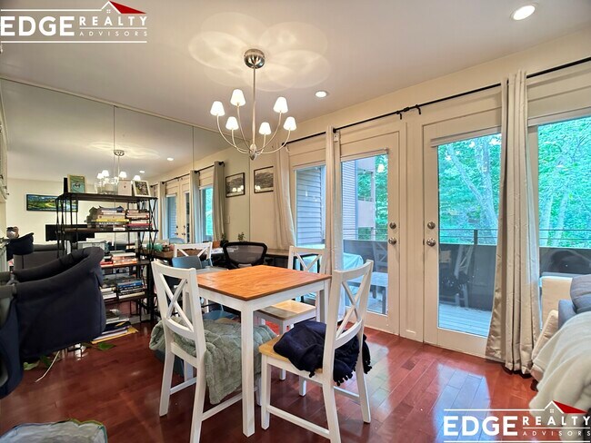 Photo - 241 Perkins St