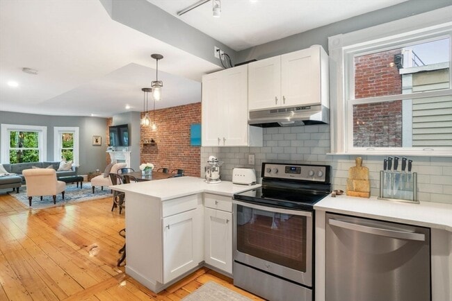 Photo - 30 Oak St Unit 2