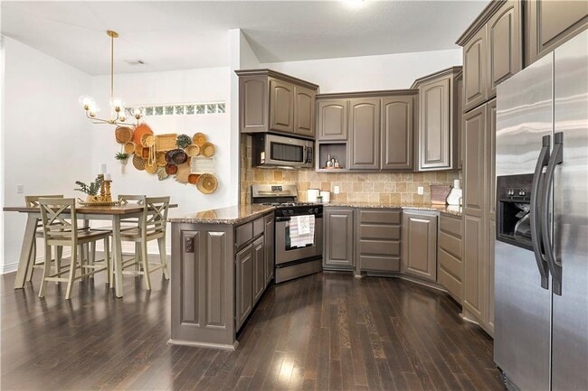 Photo - 619 N Rupple Rd