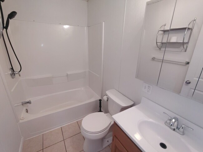 Photo - 209 Delaware St Unit A