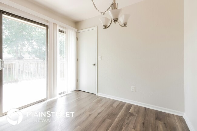 Photo - 216 SW Richwood Ln