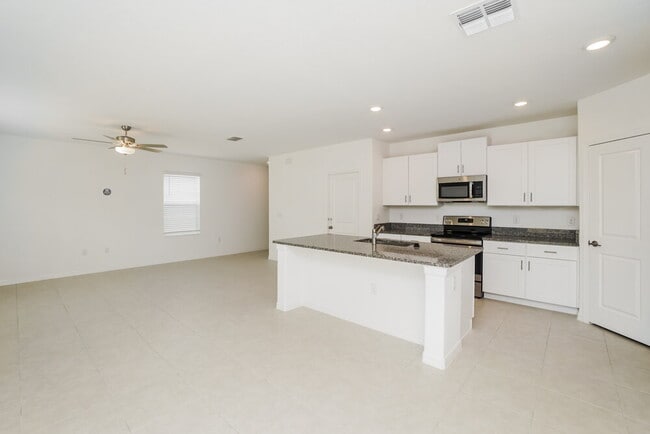 Photo - 17900 Blissful Stars Dr