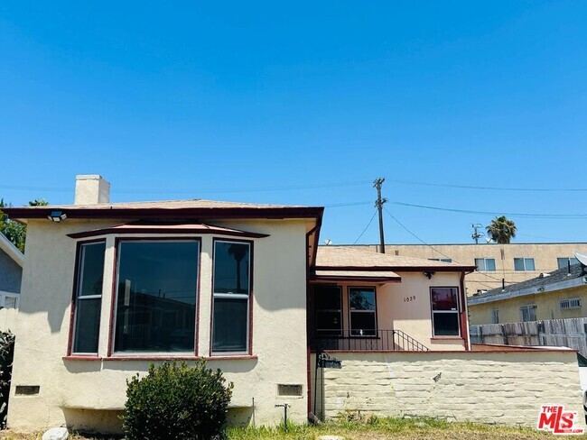 Building Photo - 1029 W 84th St Rental