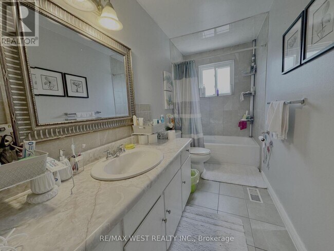 Photo - 516 Harris Ct