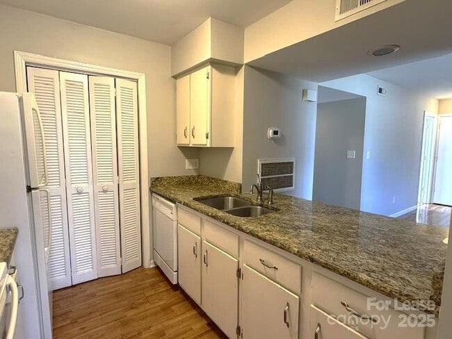 Photo - 11157 Harrowfield Rd Unit 8193