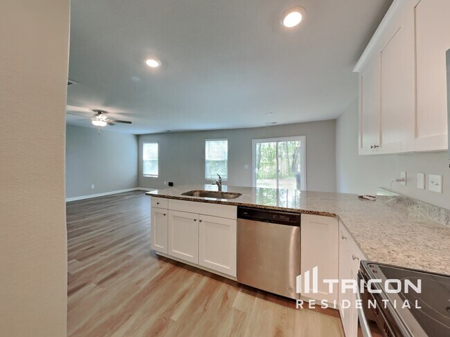 Photo - 342 Coleshill Rd