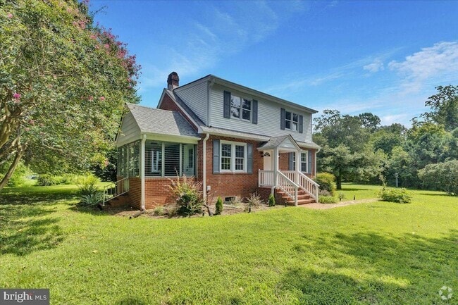 Building Photo - 5024 Water View Rd Rental