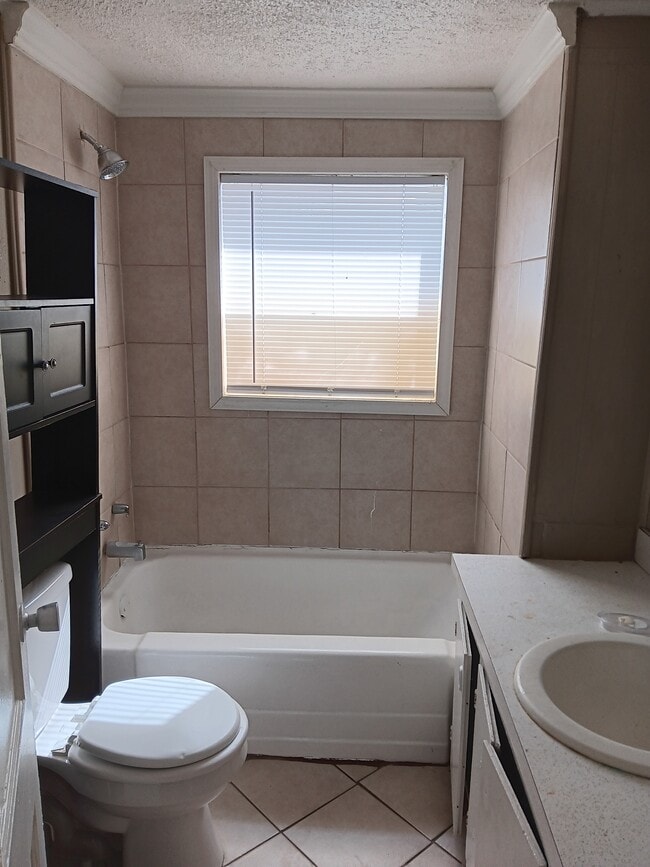 Bathroom - 901 N Hamlett St