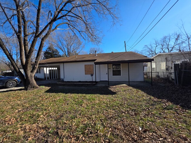 Photo - LIMITED TIME**NO APPLICATION FEE**1/2 OFF DEPOSIT**