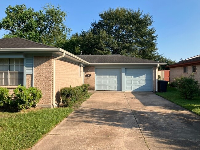 Building Photo - 1315 Peach Spring Dr