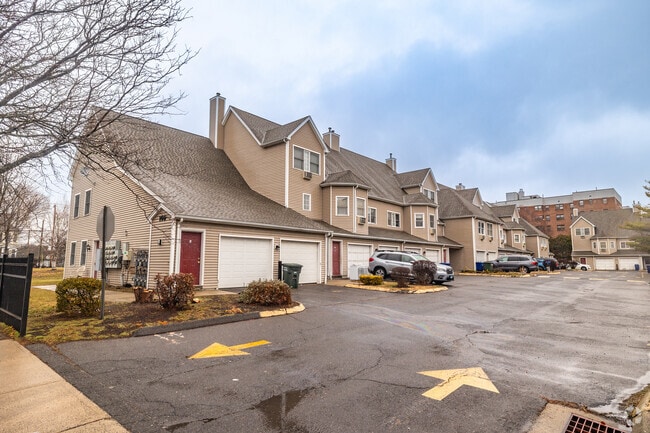 100 Yale St Bridgeport, CT 06605 - Yale Street Commons