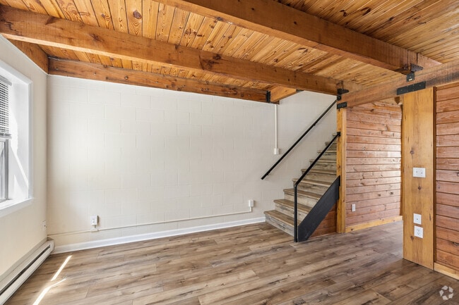 Aspen 2BR, 1BA - 850SF - Living Room