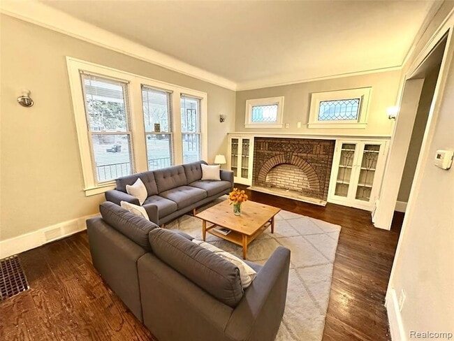 Building Photo - 14570 Lappin St Unit Apt 1