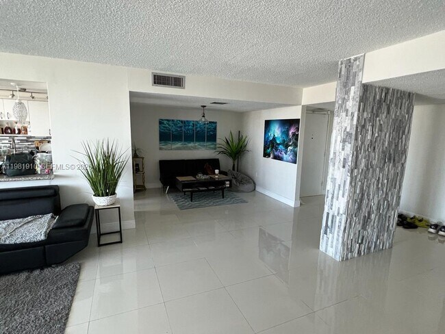 Photo - 18061 Biscayne Blvd Unit 1404