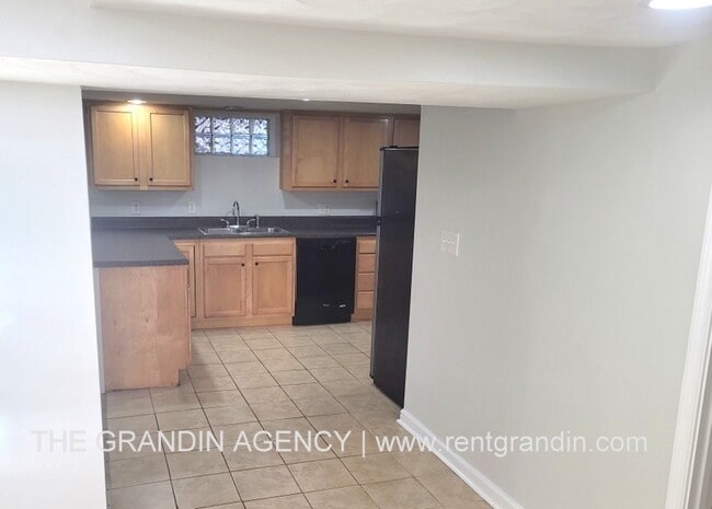 Photo - 2803 Burton Ave NW