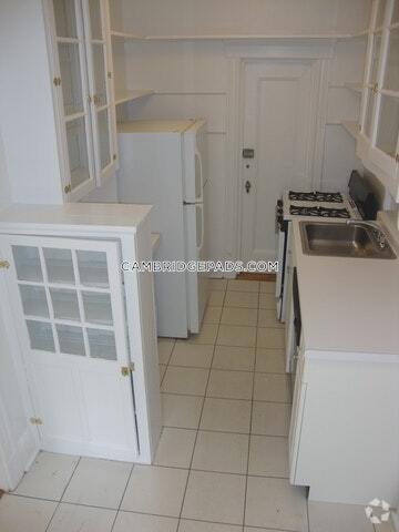 Building Photo - 22 Chauncey St Rental