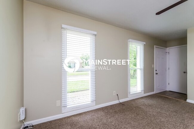 4 Bedroom Pet-Friendly Home in Louisville, KY with Main Street Renewal