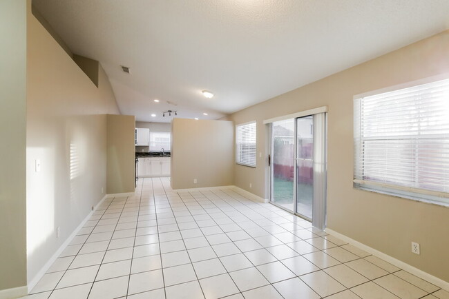 Photo - 4792 NW 5th Pl
