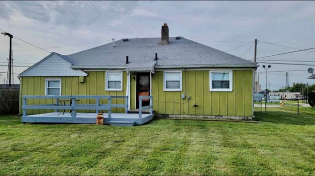 Photo - 1920 Pickle Rd