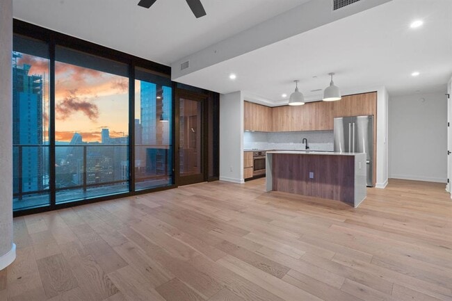 Photo - 84 East Ave Unit 3809