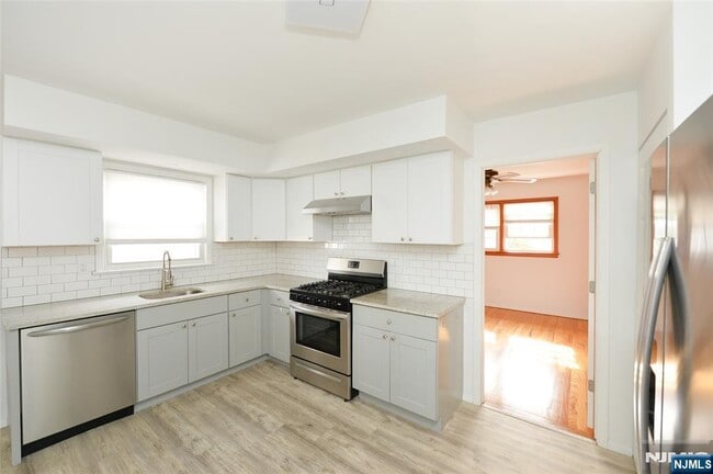 Photo - 11 Gregory Ct