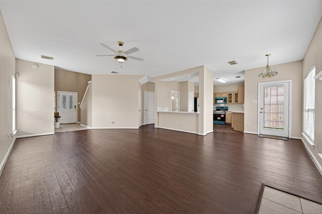 Photo - 9111 Winkbow Dr