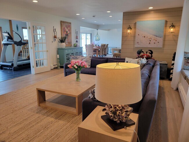 Photo - 8601 Fulton Ave