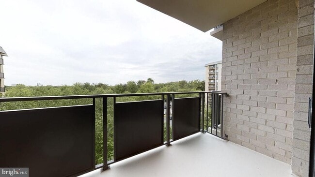 Photo - 3100 S Manchester St Unidad 718