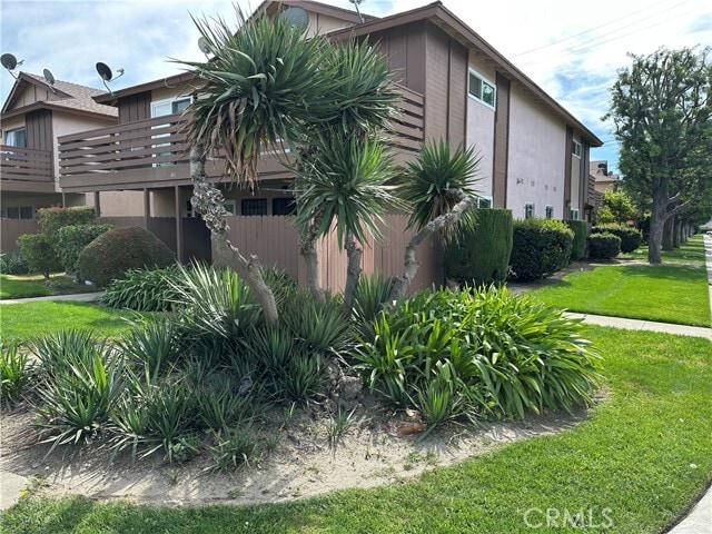 Building Photo - 440 W Orangewood Ave Unit C