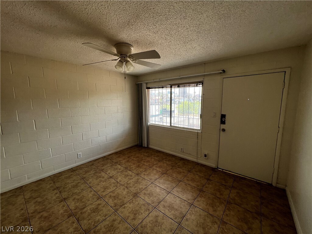 Photo - 3720 Royal Crest St Unit 14