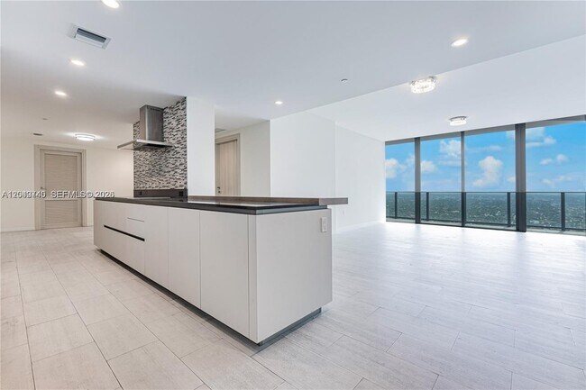 Photo - 1000 Brickell Plaza Unit 4906