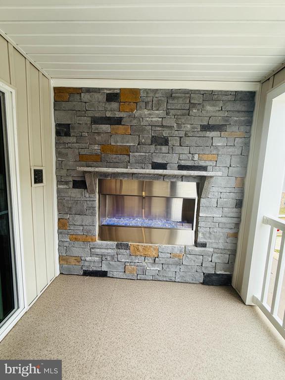 Photo - 8249 WILLOWBEND TURN