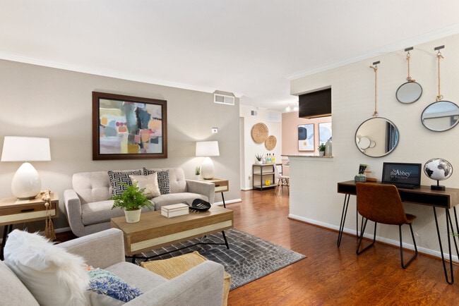 Building Photo - The Abbey At Enclave Rental