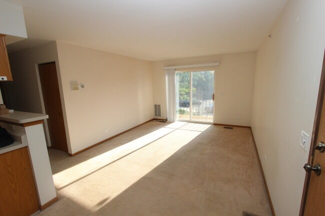 Photo - 727 Elm Ln Unit 206
