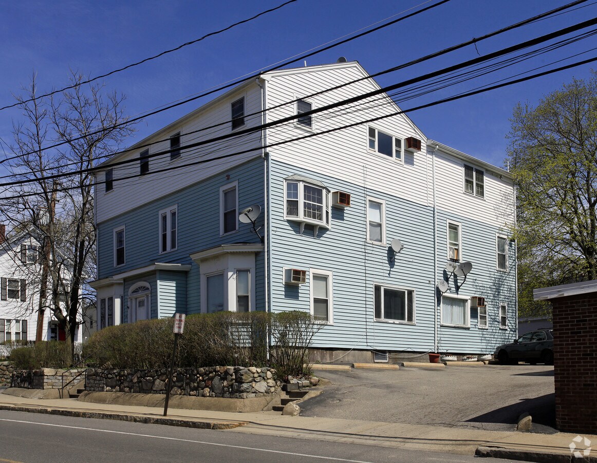 Photo - 79-81 Winn St Apartments