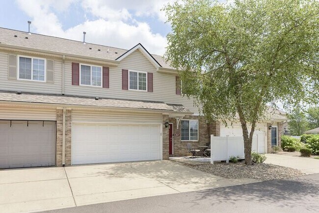 Photo - Beautiful Updated 2 Bed 2 1/2 Bath Condo i...