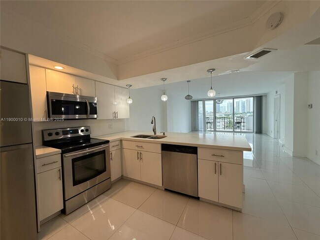 Photo - 3703 NE 166th St Unit 808