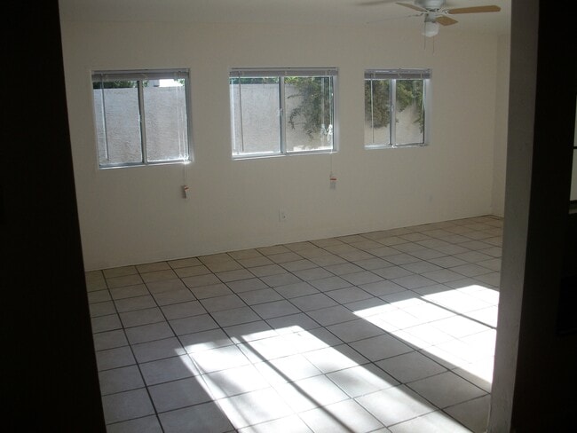 Photo - 2998 Kennewick Dr